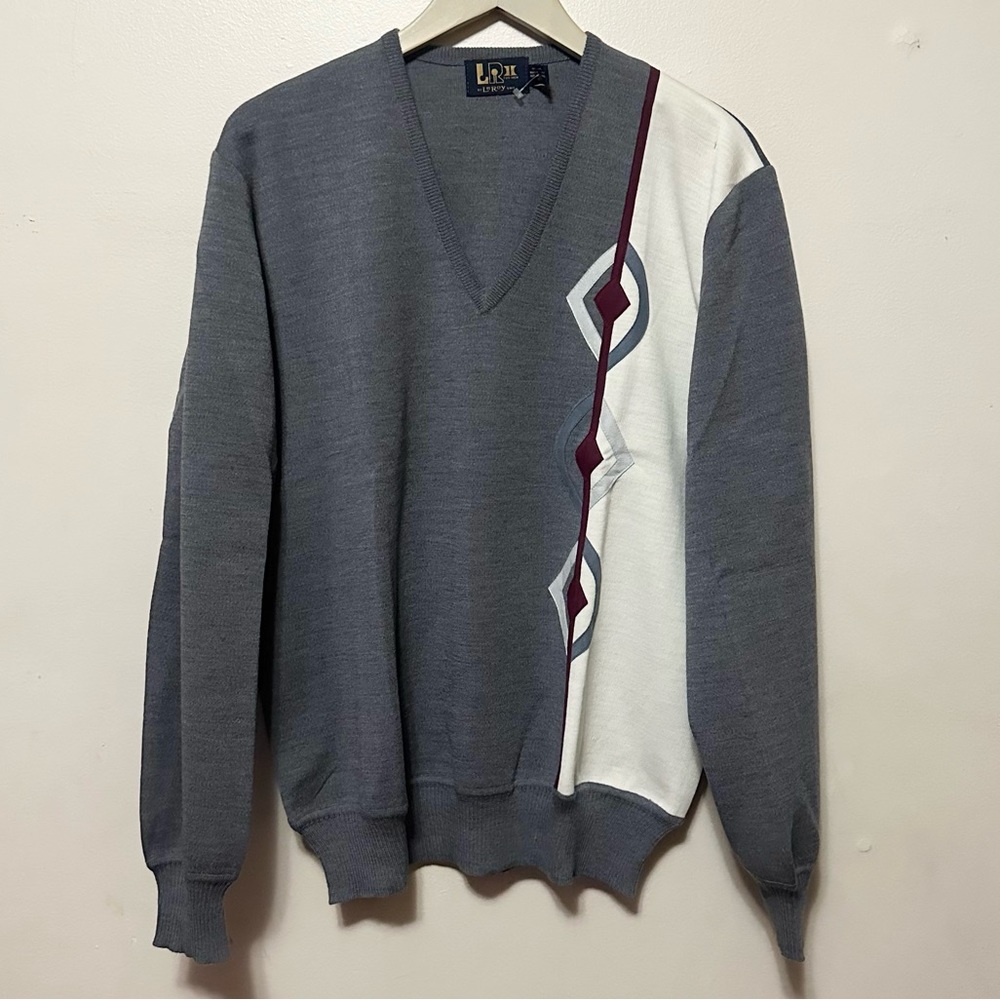 Le Roy knit for men v-neck pullover sweater 100% wool Size XL NWOT